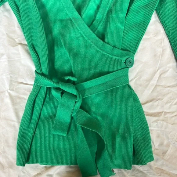 Cabi Cocktail Cardigan #6244 - Green Wrap Sweater Cardigan with tie waist - Picture 3 of 6